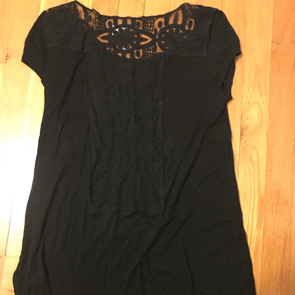 Francesca’s black short sleeve top back lace - Picture 3 of 4